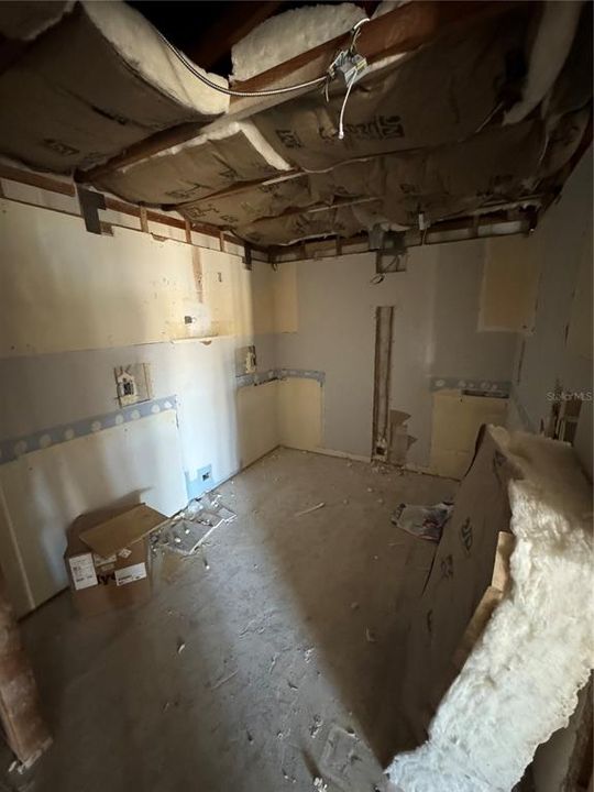 待售: $229,000 (2 贝兹, 2 浴室, 1010 平方英尺)