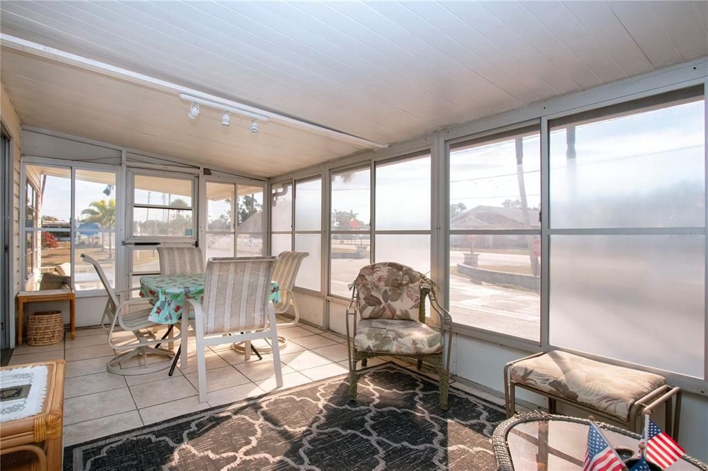 For Sale: $149,900 (3 beds, 2 baths, 1152 Square Feet)