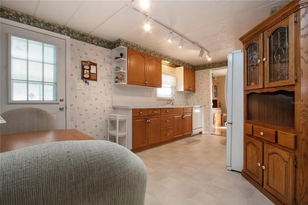 For Sale: $149,900 (3 beds, 2 baths, 1152 Square Feet)