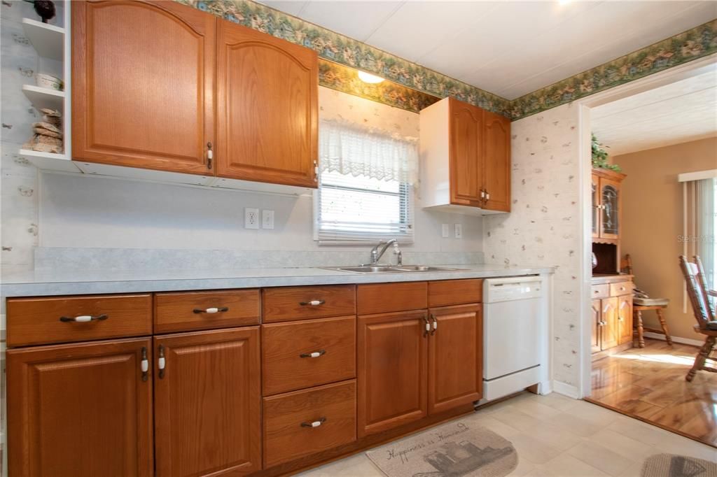 For Sale: $149,900 (3 beds, 2 baths, 1152 Square Feet)