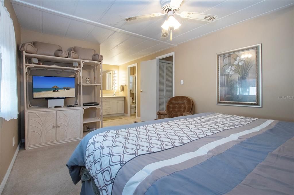 For Sale: $149,900 (3 beds, 2 baths, 1152 Square Feet)