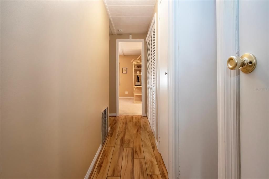 For Sale: $149,900 (3 beds, 2 baths, 1152 Square Feet)