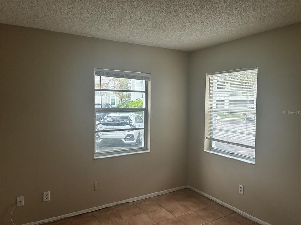 For Rent: $1,100 (1 beds, 1 baths, 504 Square Feet)