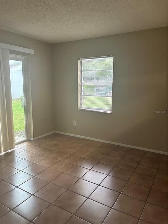 For Rent: $1,100 (1 beds, 1 baths, 504 Square Feet)