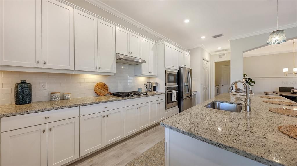 En Venta: $609,900 (3 camas, 2 baños, 2053 Pies cuadrados)