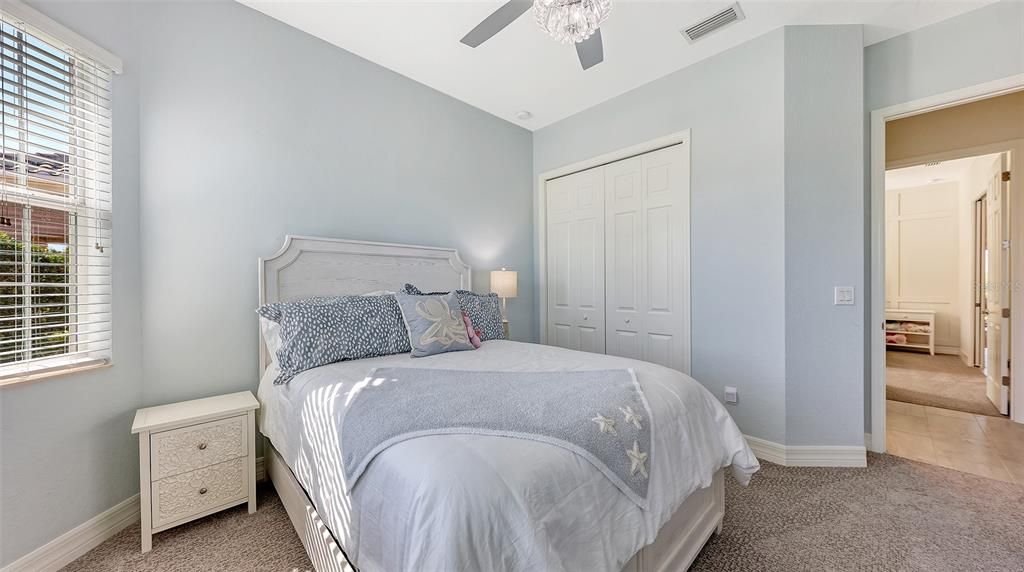 En Venta: $609,900 (3 camas, 2 baños, 2053 Pies cuadrados)