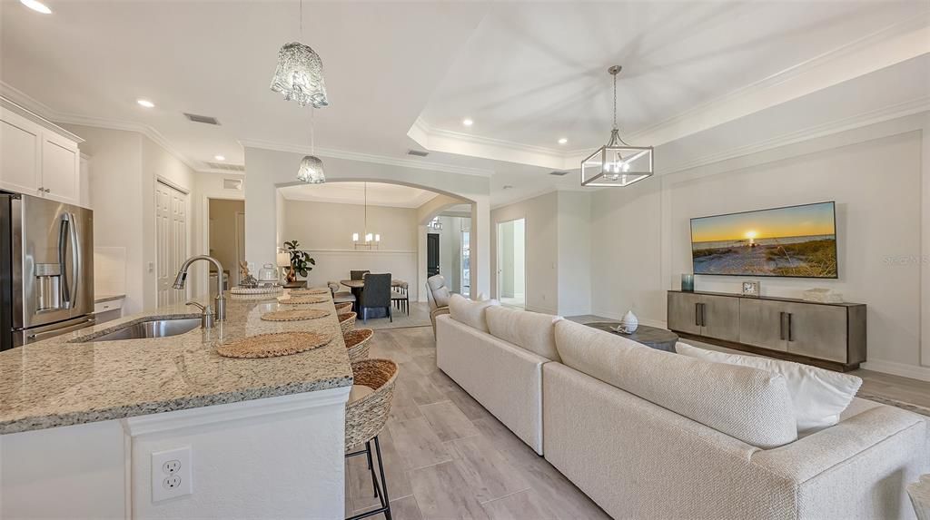 En Venta: $609,900 (3 camas, 2 baños, 2053 Pies cuadrados)