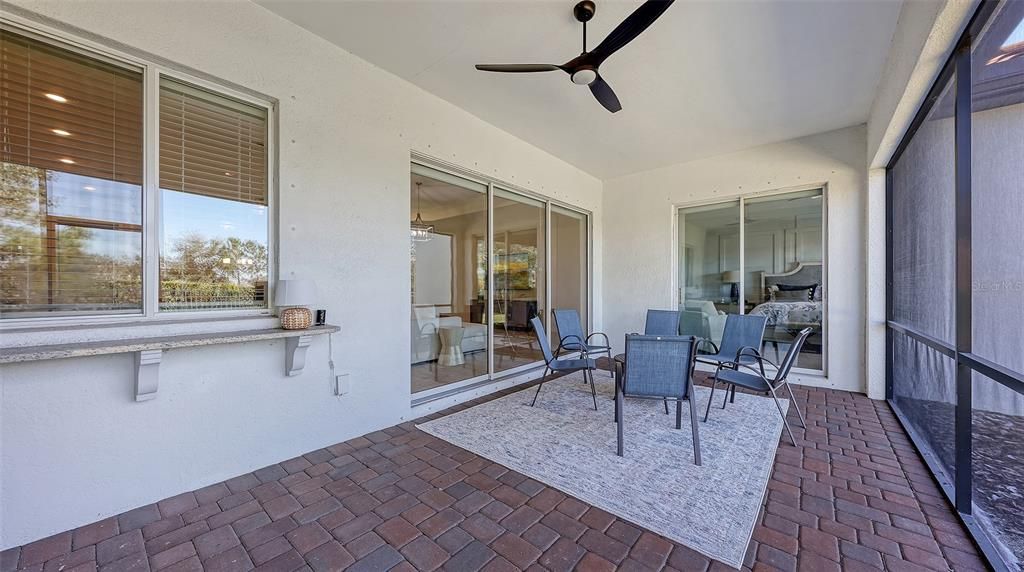 En Venta: $609,900 (3 camas, 2 baños, 2053 Pies cuadrados)