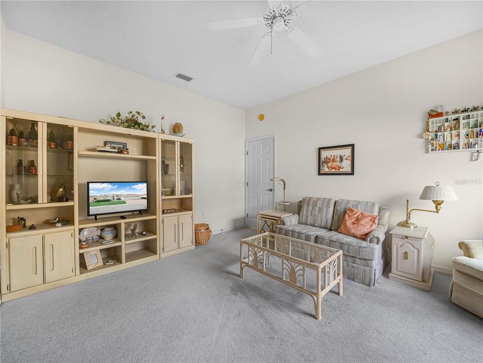 En Venta: $379,900 (3 camas, 2 baños, 2120 Pies cuadrados)