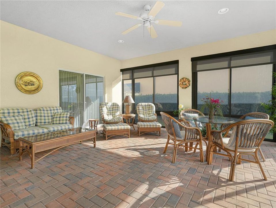 En Venta: $379,900 (3 camas, 2 baños, 2120 Pies cuadrados)