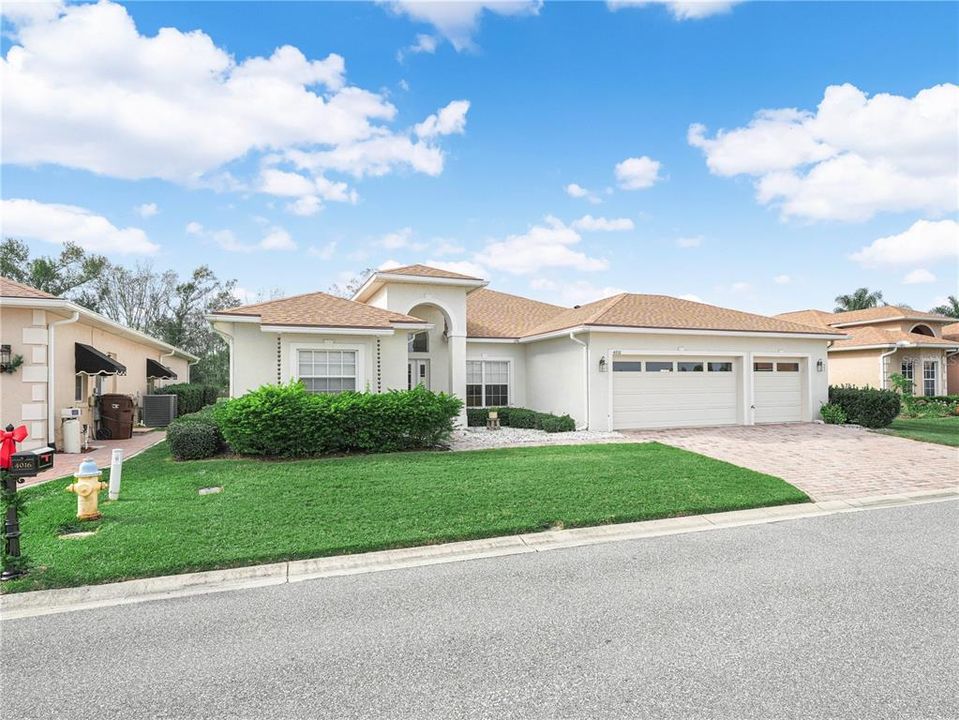 En Venta: $379,900 (3 camas, 2 baños, 2120 Pies cuadrados)