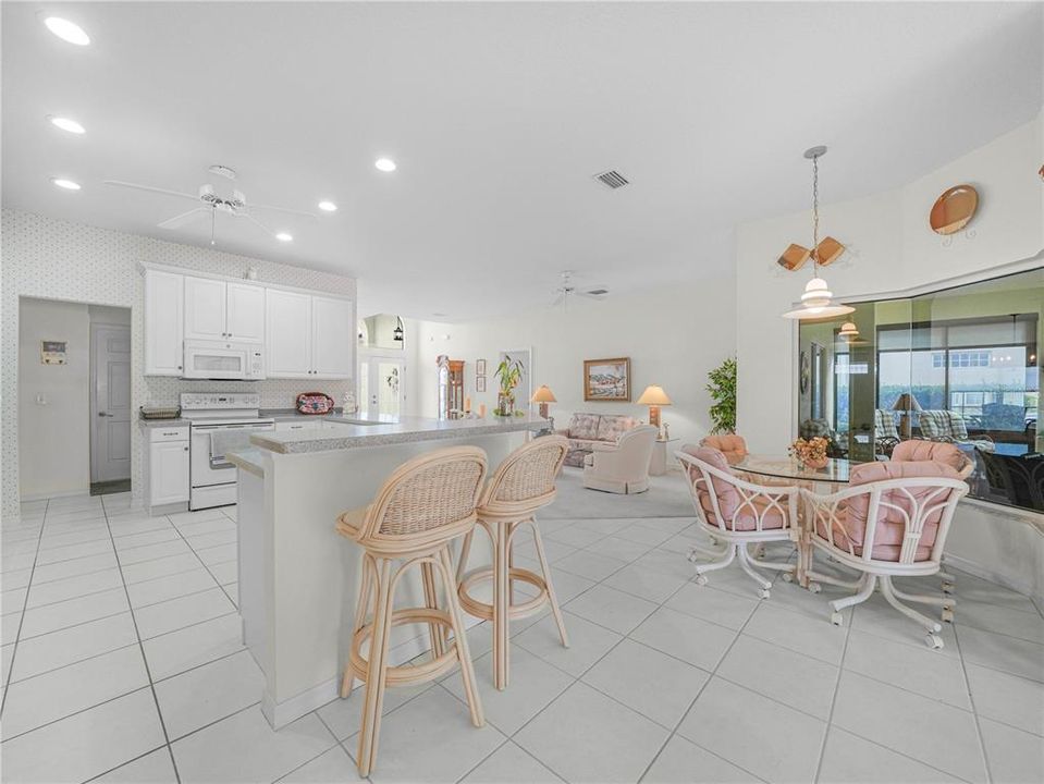 En Venta: $379,900 (3 camas, 2 baños, 2120 Pies cuadrados)