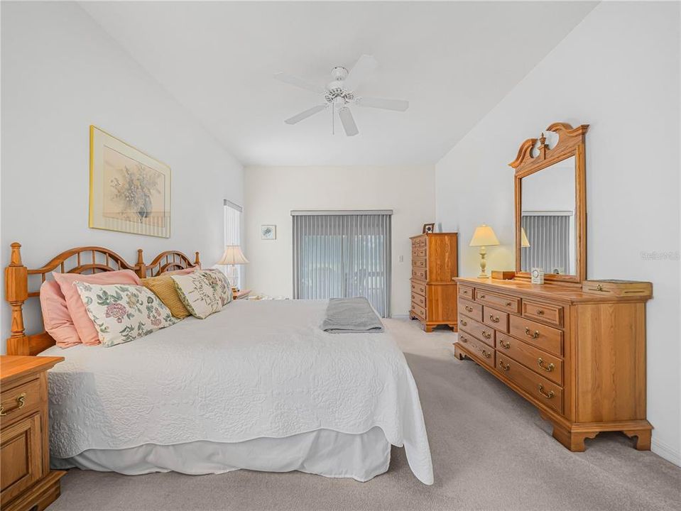 En Venta: $379,900 (3 camas, 2 baños, 2120 Pies cuadrados)