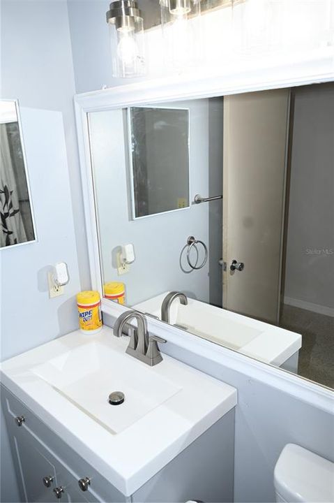 待售: $299,999 (3 贝兹, 2 浴室, 1120 平方英尺)