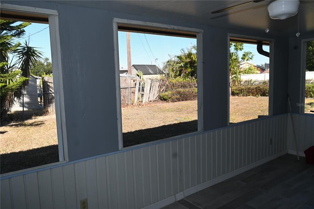 待售: $299,999 (3 贝兹, 2 浴室, 1120 平方英尺)