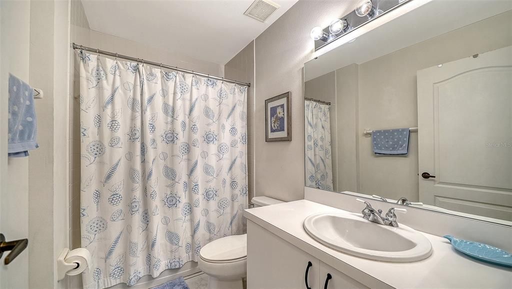 En Venta: $329,000 (2 camas, 2 baños, 1333 Pies cuadrados)