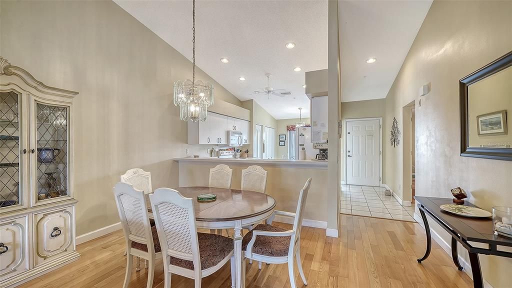 En Venta: $329,000 (2 camas, 2 baños, 1333 Pies cuadrados)