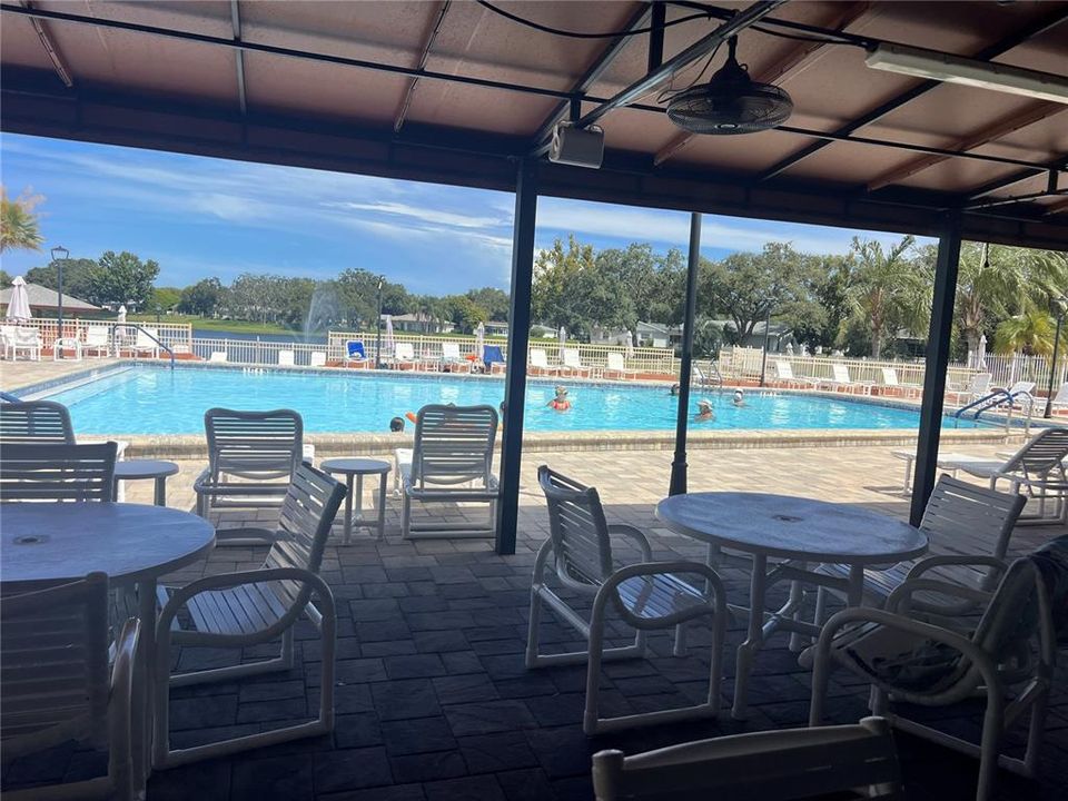 На продажу: $317,999 (3 спален, 2 ванн, 1944 Квадратных фут)