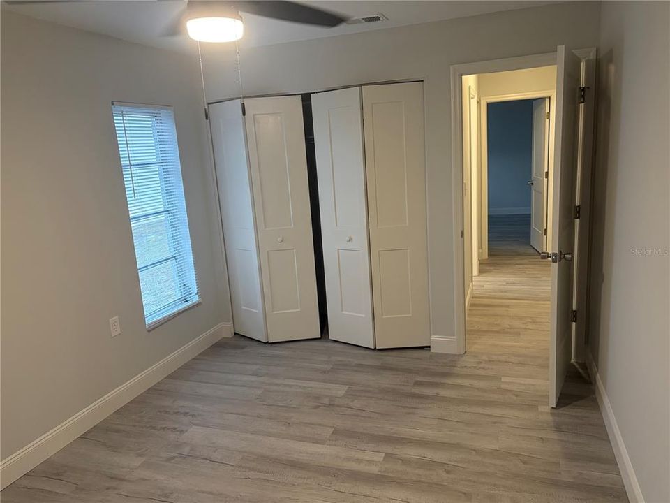 На продажу: $317,999 (3 спален, 2 ванн, 1944 Квадратных фут)