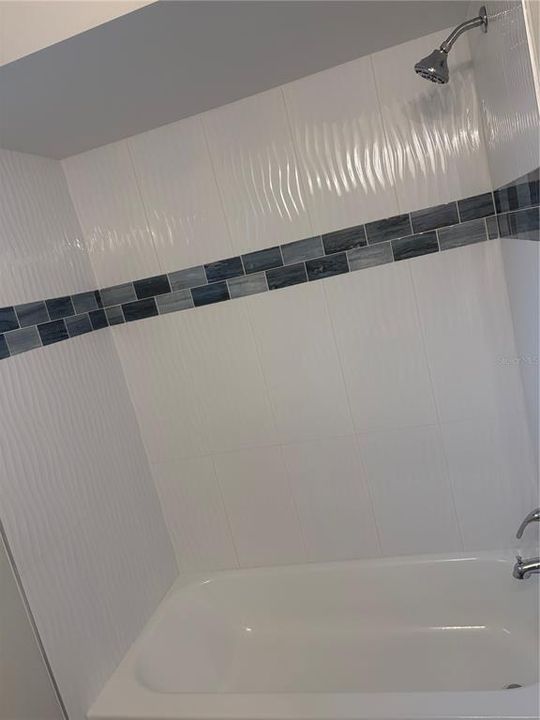 На продажу: $317,999 (3 спален, 2 ванн, 1944 Квадратных фут)