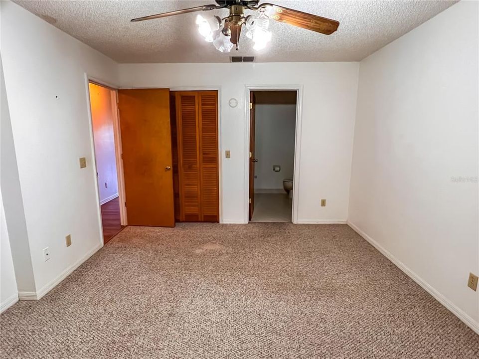 На продажу: $265,000 (3 спален, 2 ванн, 1268 Квадратных фут)