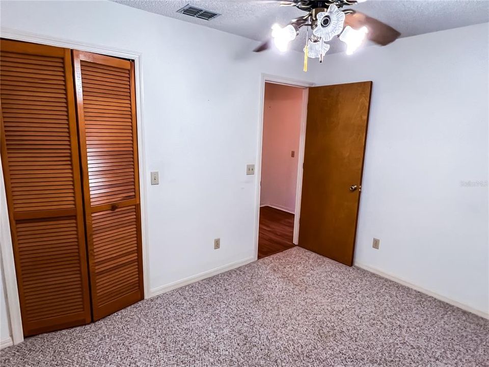 На продажу: $265,000 (3 спален, 2 ванн, 1268 Квадратных фут)