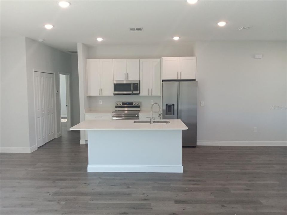 En Renta: $1,850 (4 camas, 2 baños, 1623 Pies cuadrados)