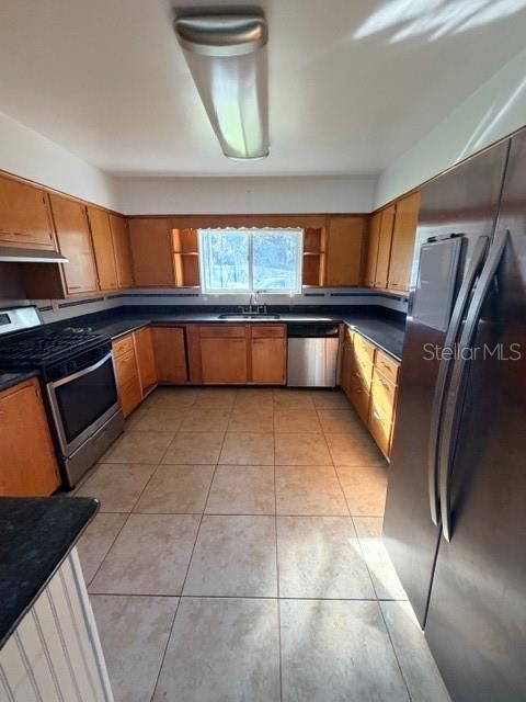 В аренду: $2,000 (2 спален, 2 ванн, 1640 Квадратных фут)