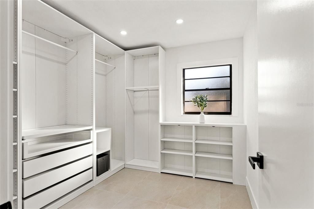 For Sale: $484,500 (3 beds, 3 baths, 2419 Square Feet)