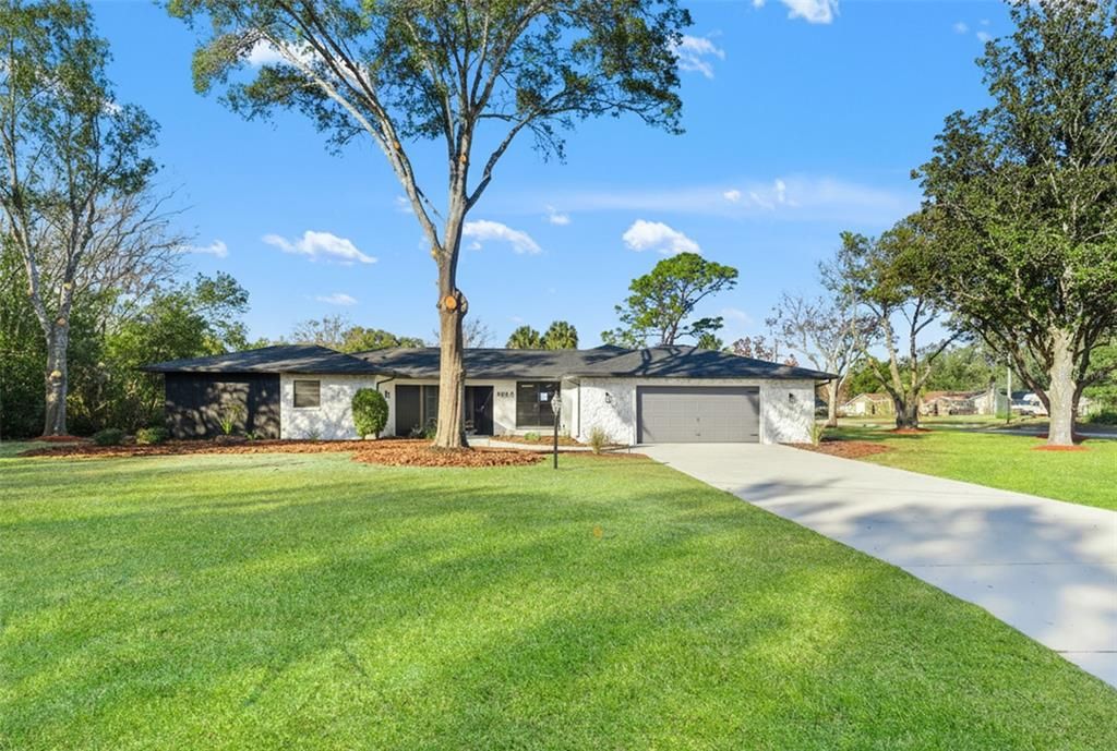 For Sale: $484,500 (3 beds, 3 baths, 2419 Square Feet)