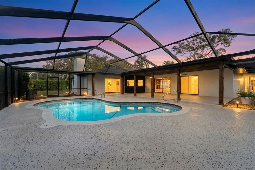 For Sale: $484,500 (3 beds, 3 baths, 2419 Square Feet)