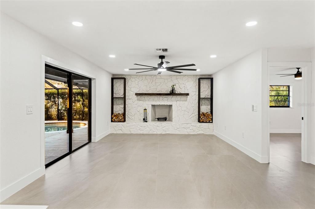 For Sale: $484,500 (3 beds, 3 baths, 2419 Square Feet)