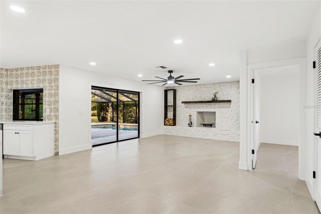 For Sale: $484,500 (3 beds, 3 baths, 2419 Square Feet)