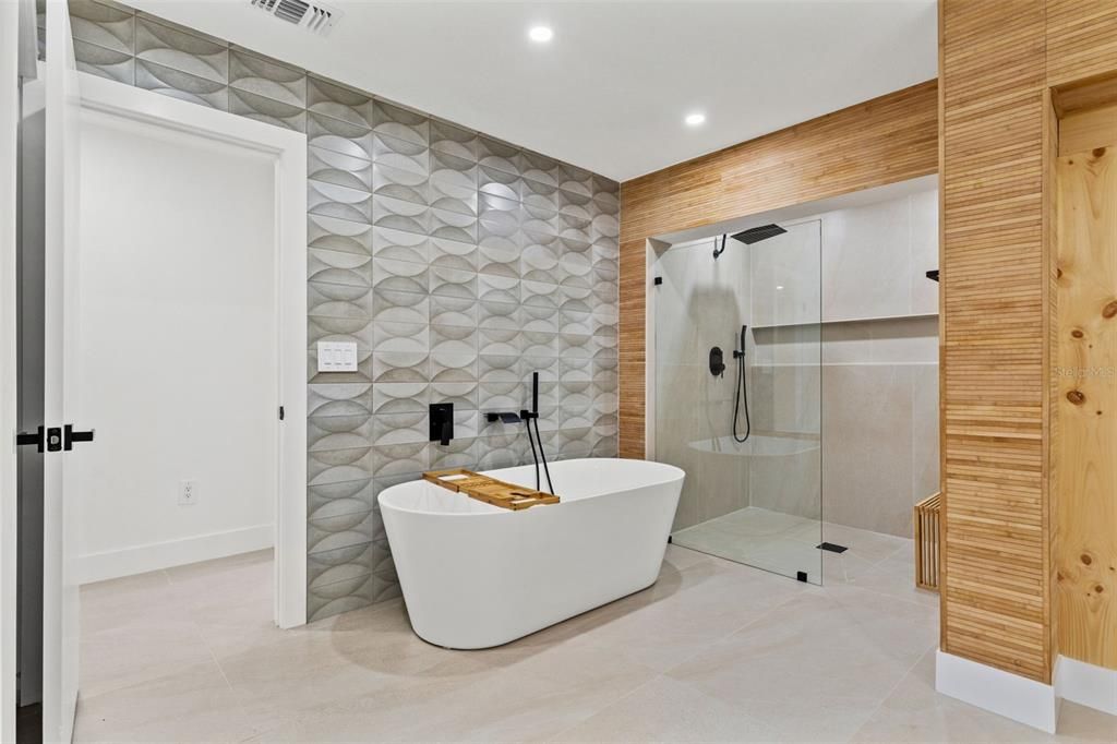 For Sale: $484,500 (3 beds, 3 baths, 2419 Square Feet)