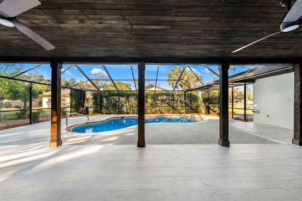 For Sale: $484,500 (3 beds, 3 baths, 2419 Square Feet)