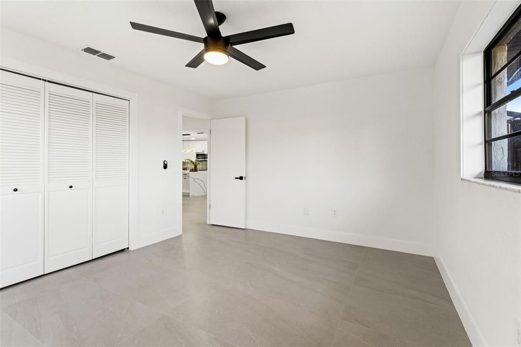 For Sale: $484,500 (3 beds, 3 baths, 2419 Square Feet)