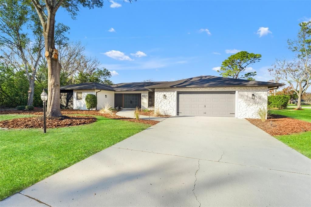 For Sale: $484,500 (3 beds, 3 baths, 2419 Square Feet)