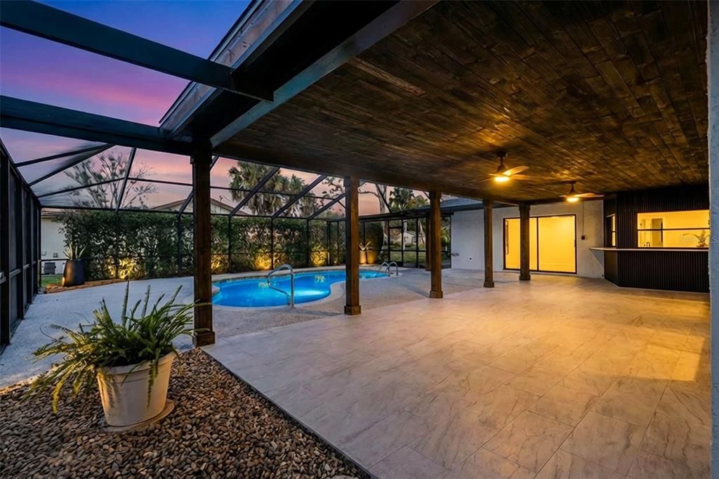 For Sale: $484,500 (3 beds, 3 baths, 2419 Square Feet)