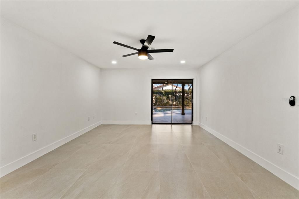 For Sale: $484,500 (3 beds, 3 baths, 2419 Square Feet)