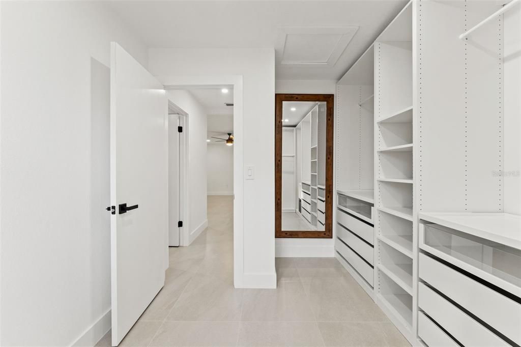 For Sale: $484,500 (3 beds, 3 baths, 2419 Square Feet)