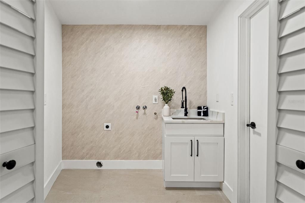 For Sale: $484,500 (3 beds, 3 baths, 2419 Square Feet)