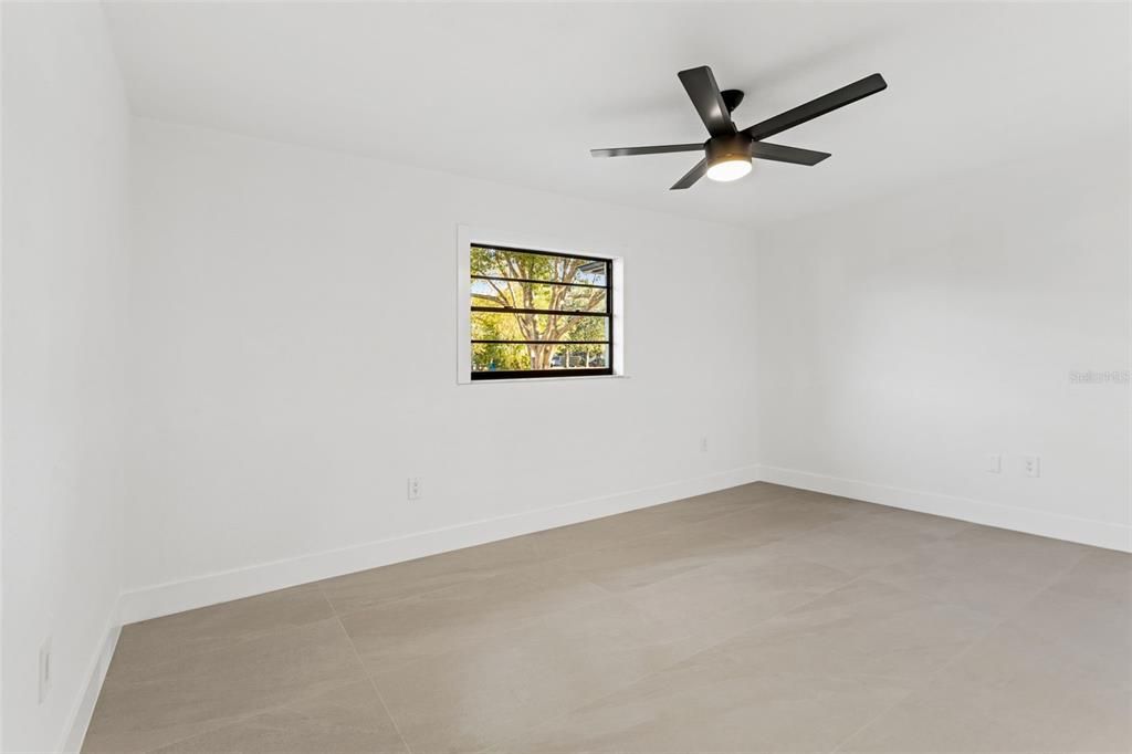 For Sale: $484,500 (3 beds, 3 baths, 2419 Square Feet)