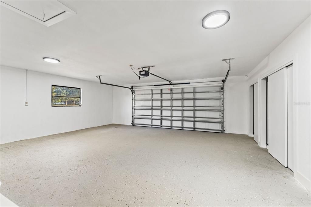 For Sale: $484,500 (3 beds, 3 baths, 2419 Square Feet)