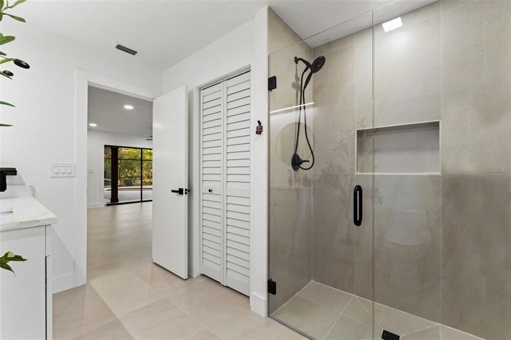 For Sale: $484,500 (3 beds, 3 baths, 2419 Square Feet)