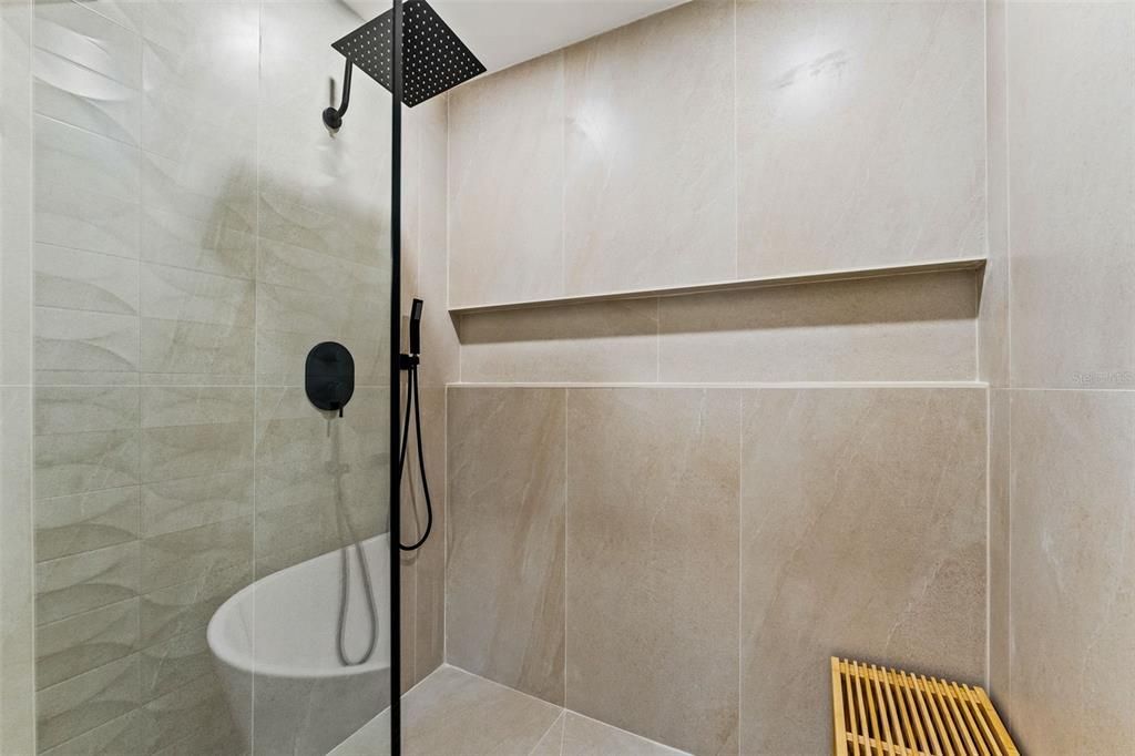 For Sale: $484,500 (3 beds, 3 baths, 2419 Square Feet)