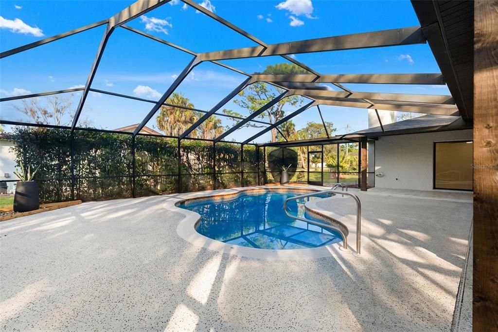 For Sale: $484,500 (3 beds, 3 baths, 2419 Square Feet)