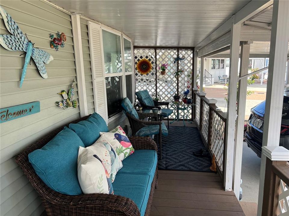 For Sale: $125,500 (2 beds, 1 baths, 768 Square Feet)