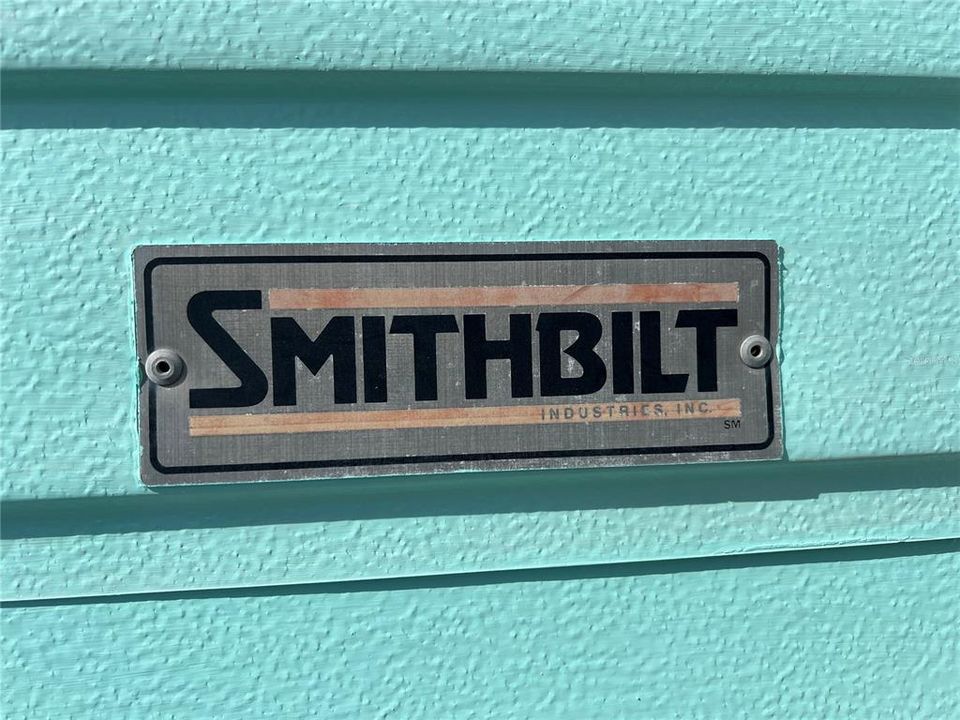 For Sale: $125,500 (2 beds, 1 baths, 768 Square Feet)