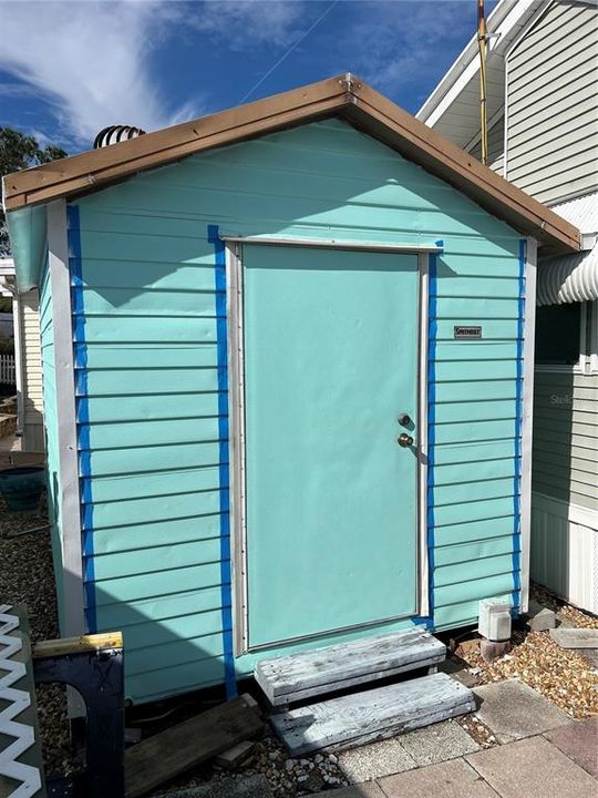 For Sale: $125,500 (2 beds, 1 baths, 768 Square Feet)