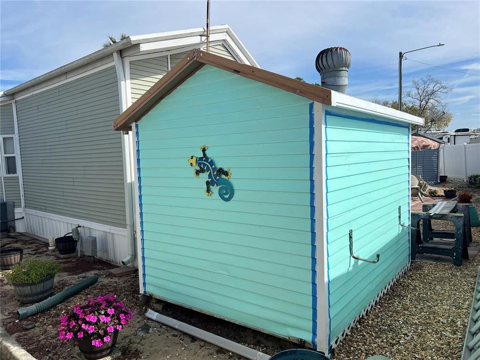 For Sale: $125,500 (2 beds, 1 baths, 768 Square Feet)